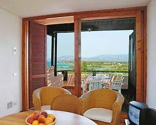 Porto Laconia Residence Cannigione Italia