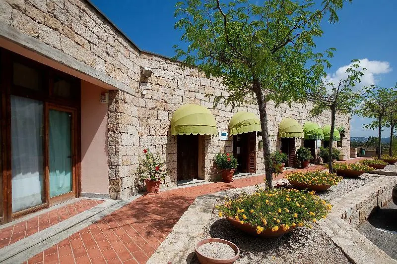 Porto Laconia Residence Cannigione